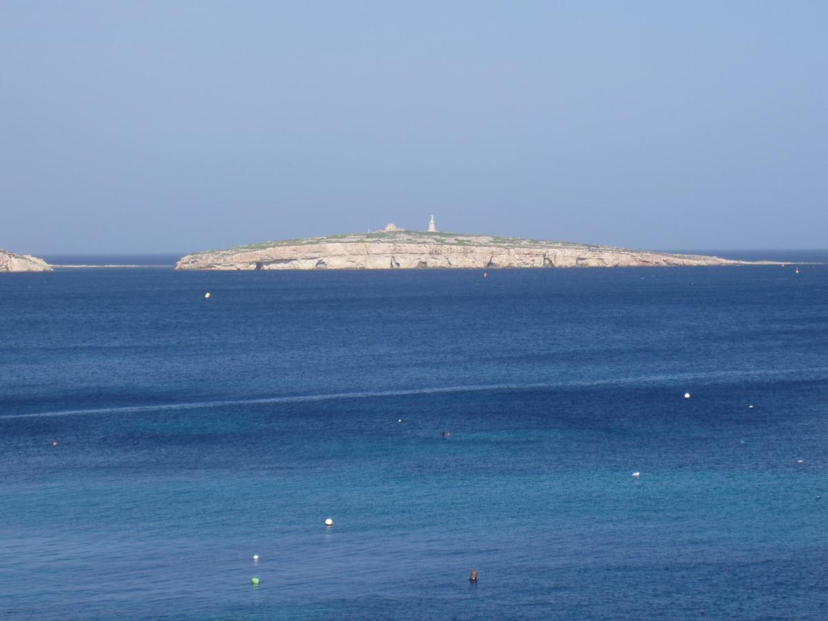 The Sea Just Across The Road - Flat 3 Apartman San Pawl il-Baħar Kültér fotó